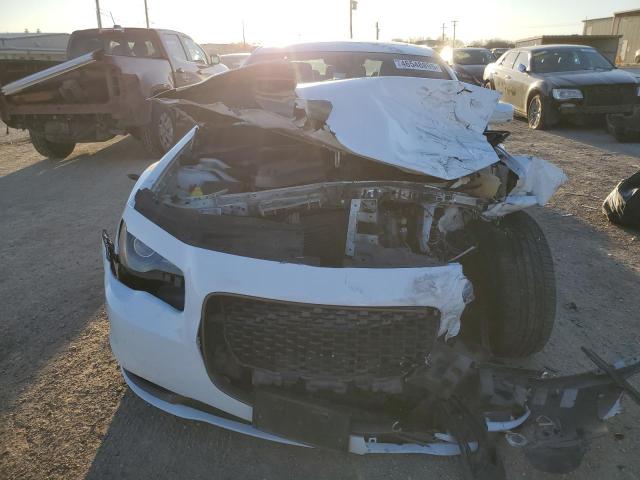 Фото 5 с аукциона – 2017 CHRYSLER 300 S с VIN 2C3CCABG5HH553842