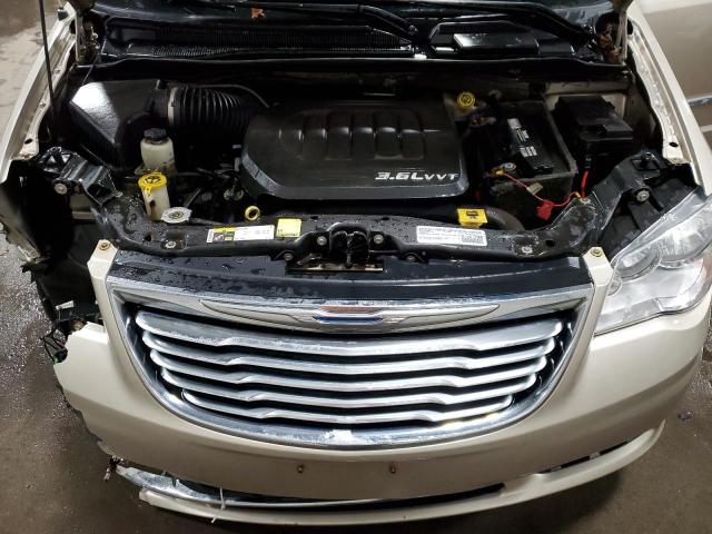 Photo 12 from auction – 2015 CHRYSLER TOWN & COU with VIN 2C4RC1BG8FR526552
