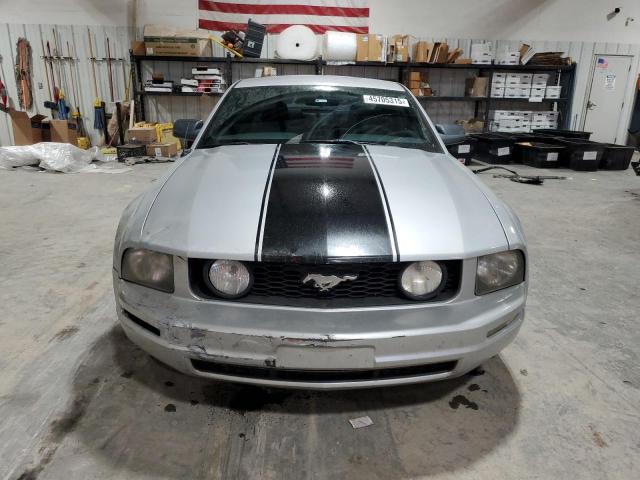 Photo 5 from auction – 2005 FORD MUSTANG with VIN 1ZVFT80N255170766