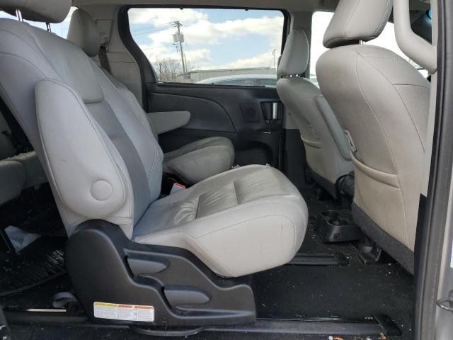 Photo 11 from auction – 2015 TOYOTA SIENNA XLE with VIN 5TDDK3DC7FS128078