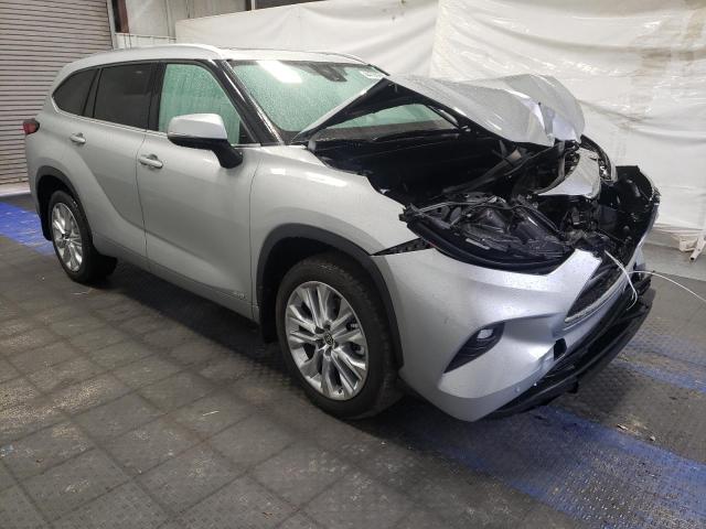 Photo 4 from auction – 2022 TOYOTA HIGHLANDER with VIN 5TDXBRCH6NS083310