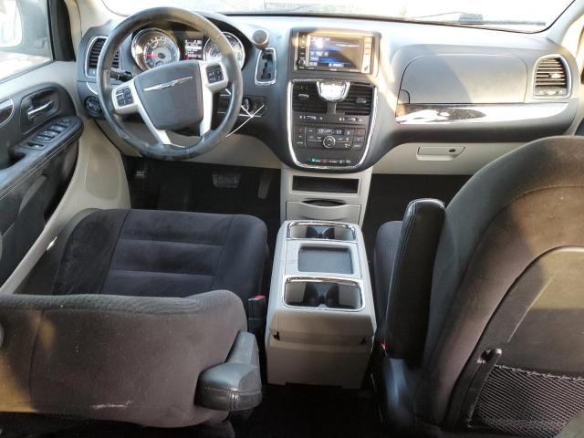 Photo 8 from auction – 2014 CHRYSLER TOWN & COU with VIN 2C4RC1BG7ER304440