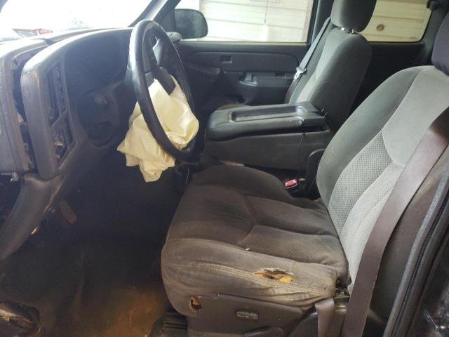 Photo 7 from auction – 2004 CHEVROLET SILVERADO with VIN 2GCEK19T941203854