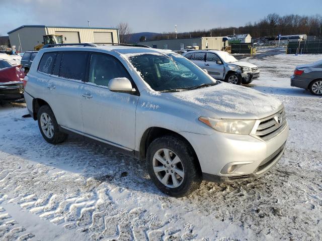 Photo 4 from auction – 2013 TOYOTA HIGHLANDER with VIN 5TDBK3EH1DS224867