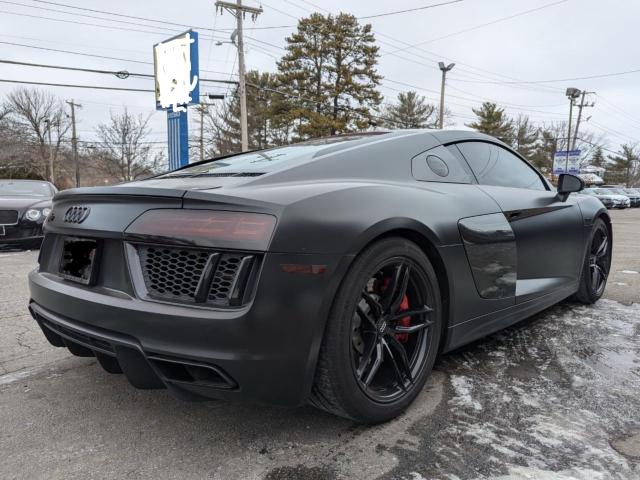 Photo 4 from auction – 2018 AUDI R8 5.2 QUA with VIN WUAEAAFX3J7900500