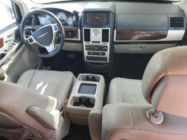 Photo 8 from auction – 2010 CHRYSLER TOWN & COU with VIN 2A4RR8D10AR456922