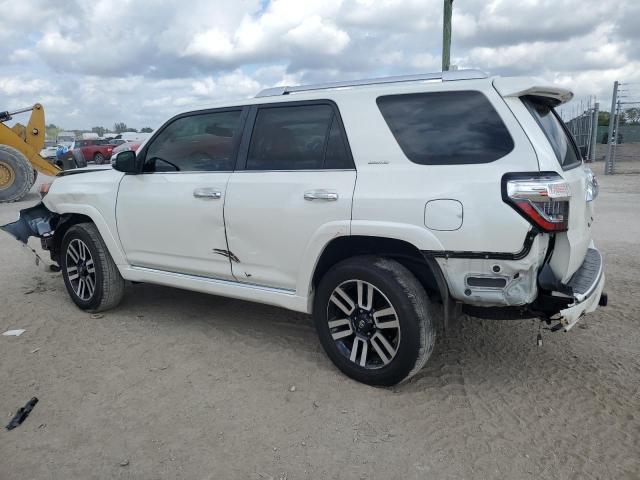 Photo 2 from auction – 2018 TOYOTA 4RUNNER SR with VIN JTEBU5JR8J5566897