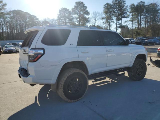 Photo 3 from auction – 2018 TOYOTA 4RUNNER SR with VIN JTEBU5JR6J5579714