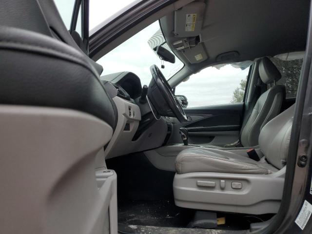 Photo 7 from auction – 2017 HONDA RIDGELINE with VIN 5FPYK3F64HB021173