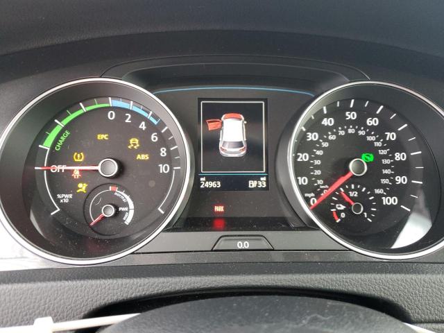 Photo 9 from auction – 2017 VOLKSWAGEN E-GOLF SE with VIN WVWKR7AU0HW954653