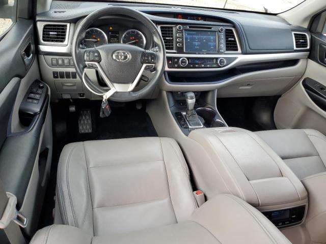 Photo 8 from auction – 2017 TOYOTA HIGHLANDER with VIN 5TDJZRFH3HS521587
