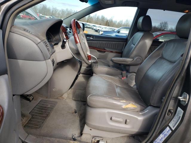 Photo 7 from auction – 2004 TOYOTA SIENNA XLE with VIN 5TDZA22C44S070689