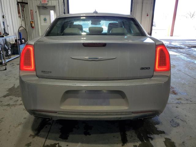 Photo 6 from auction – 2017 CHRYSLER 300 LIMITE with VIN 2C3CCARG3HH608780