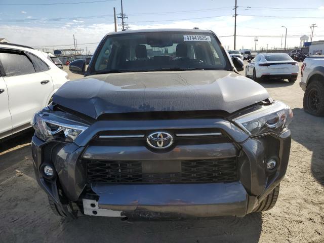 Photo 5 from auction – 2021 TOYOTA 4RUNNER SR with VIN JTEEU5JR9M5229009