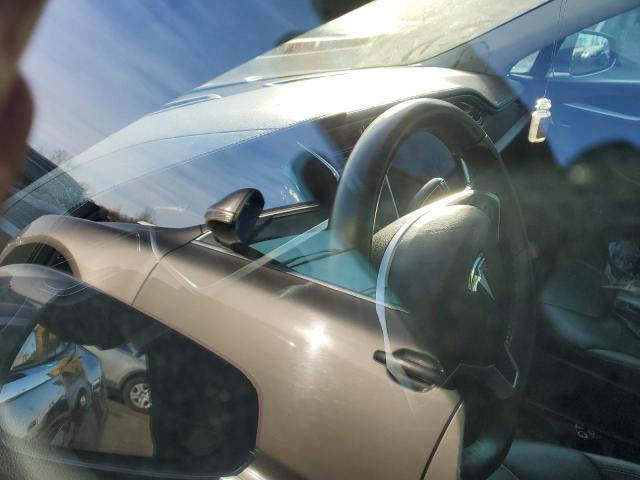 Photo 9 from auction – 2013 TESLA MODEL S with VIN 5YJSA1CNXDFP03440