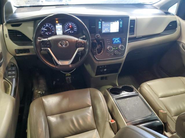 Photo 8 from auction – 2017 TOYOTA SIENNA XLE with VIN 5TDDZ3DC3HS153011