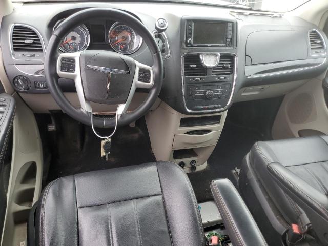 Photo 8 from auction – 2015 CHRYSLER TOWN & COU with VIN 2C4RC1BG7FR621037