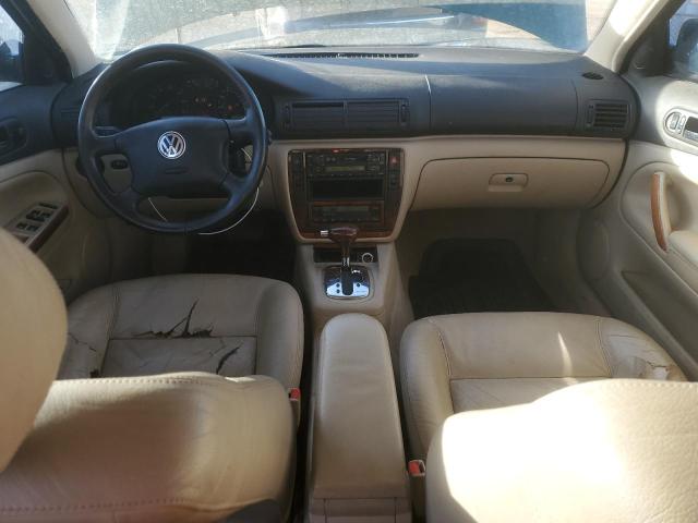 Photo 8 from auction – 2000 VOLKSWAGEN PASSAT with VIN WVWUH23B2YE284975