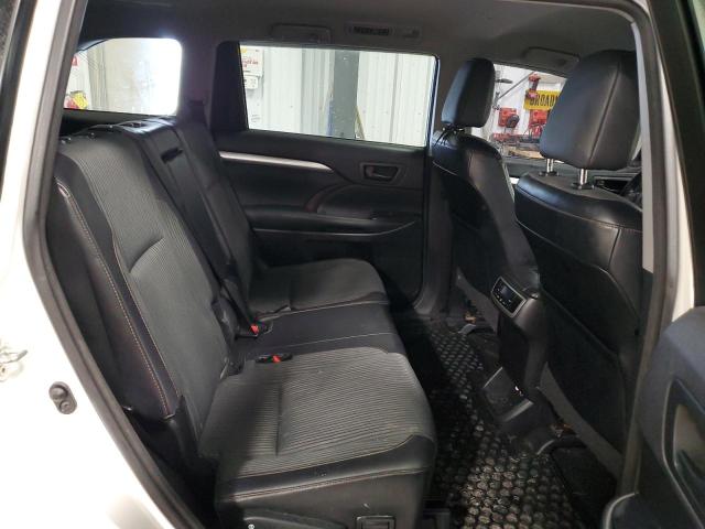 Photo 11 from auction – 2015 TOYOTA HIGHLANDER with VIN 5TDBKRFH4FS114416