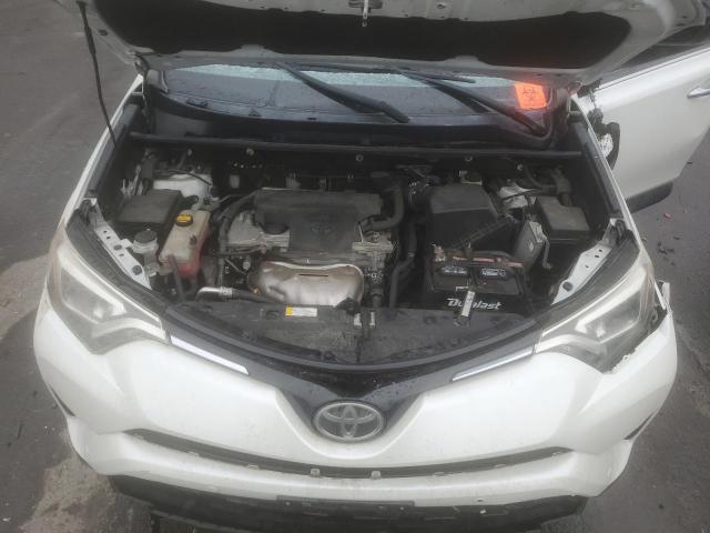 Photo 12 from auction – 2016 TOYOTA RAV4 LIMIT with VIN 2T3DFREV2GW481254
