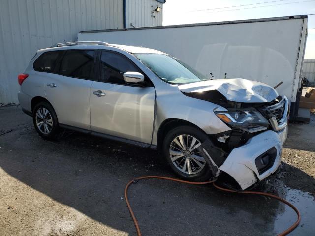 Photo 4 from auction – 2017 NISSAN PATHFINDER with VIN 5N1DR2MN2HC624221