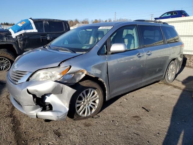TOYOTA SIENNA 2011 with VIN 5TDYK3DC9BS141572 - Photo from auction