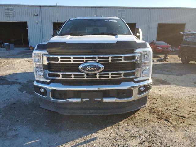 Photo 5 from auction – 2023 FORD F350 SUPER with VIN 1FT8W3BT1PEC40424