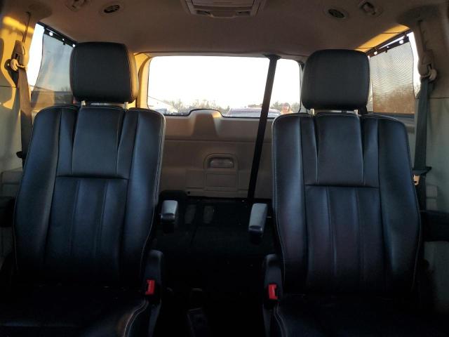 Photo 10 from auction – 2014 CHRYSLER TOWN & COU with VIN 2C4RC1CGXER108653