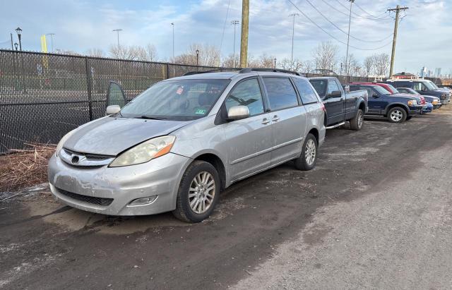 Photo 2 from auction – 2010 TOYOTA SIENNA XLE with VIN 5TDDK4CC6AS028795