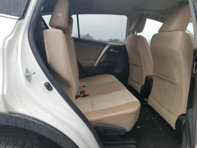 Photo 11 from auction – 2015 TOYOTA RAV4 XLE with VIN JTMRFREV0FD135849