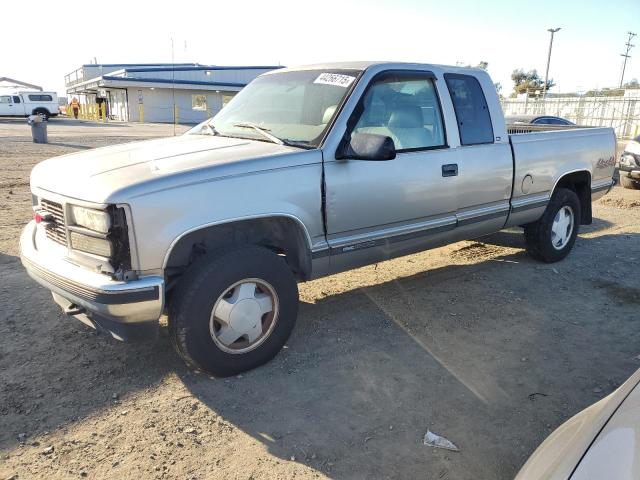GMC SIERRA K15 1998 with VIN 1GTEK19RXWE542872 - Photo from auction
