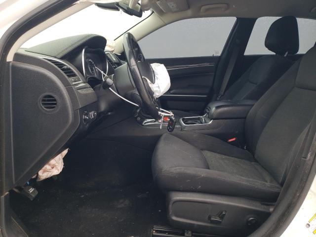 Photo 7 from auction – 2019 CHRYSLER 300 TOURIN with VIN 2C3CCAAG6KH740693