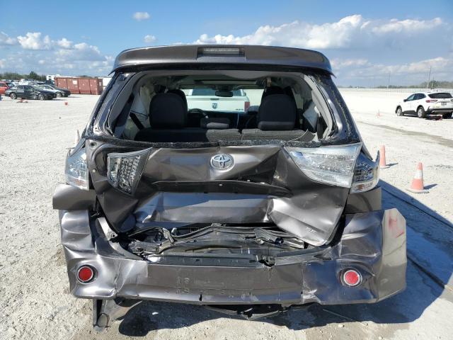 Photo 6 from auction – 2017 TOYOTA SIENNA SE with VIN 5TDXZ3DC3HS798884