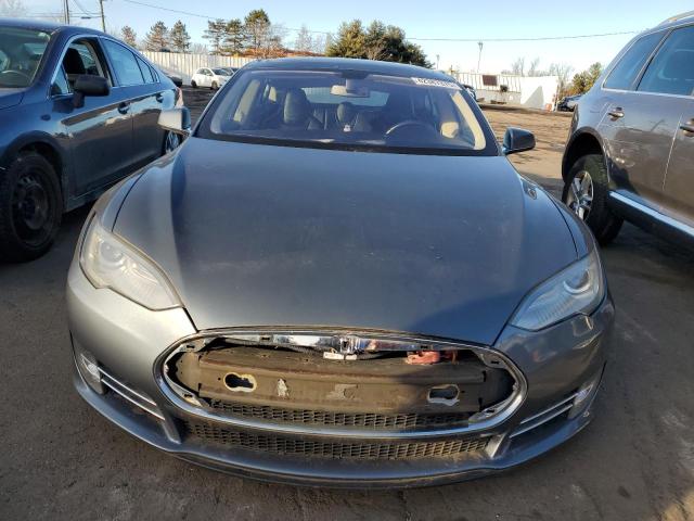 Photo 5 from auction – 2013 TESLA MODEL S with VIN 5YJSA1CNXDFP03440