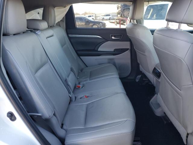Photo 11 from auction – 2019 TOYOTA HIGHLANDER with VIN 5TDDZRFH9KS745502