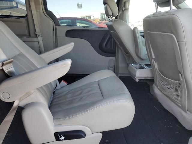 Photo 11 from auction – 2015 CHRYSLER TOWN & COU with VIN 2C4RC1BG9FR520579