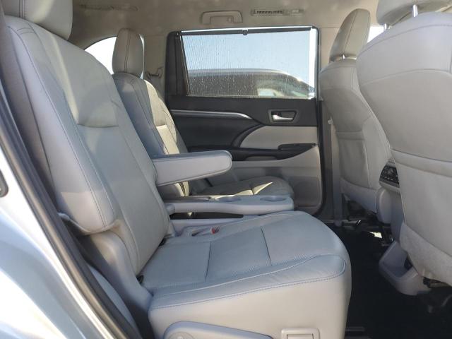 Photo 10 from auction – 2019 TOYOTA HIGHLANDER with VIN 5TDDZRFH9KS714945