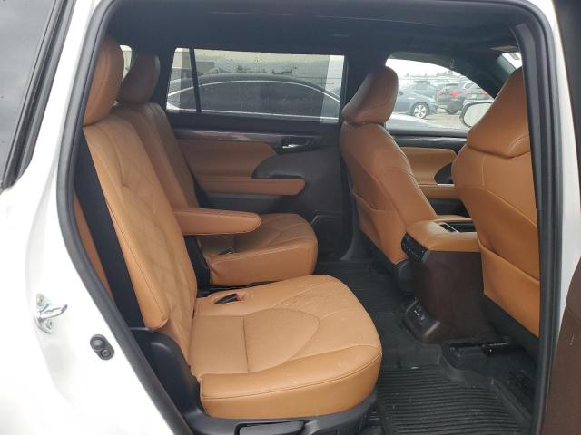 Photo 11 from auction – 2021 TOYOTA HIGHLANDER with VIN 5TDEBRCH8MS040626
