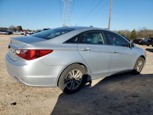 Photo 3 from auction – 2012 HYUNDAI SONATA GLS with VIN 5NPEB4AC2CH339401
