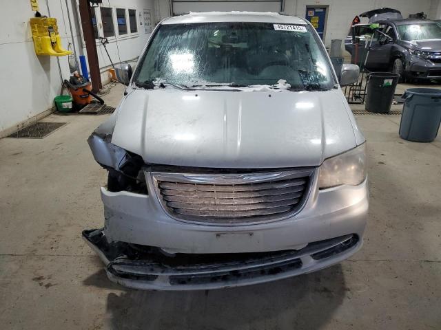 Photo 5 from auction – 2011 CHRYSLER TOWN & COU with VIN 2A4RR8DG4BR758851