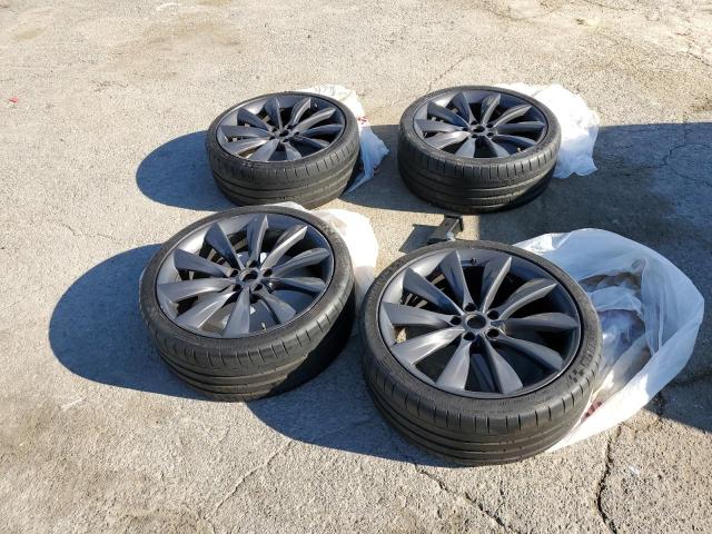 Photo 12 from auction – 2013 TESLA MODEL S with VIN 5YJSA1DP1DFP21082