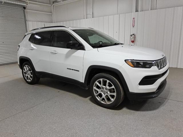 Photo 4 from auction – 2022 JEEP COMPASS LA with VIN 3C4NJDFBXNT230240