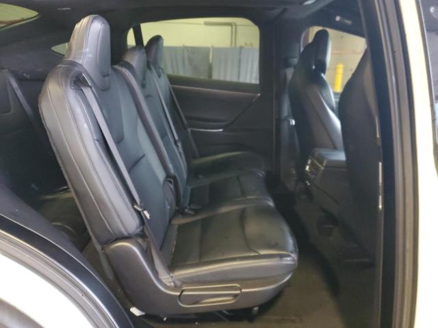 Photo 11 from auction – 2017 TESLA MODEL X with VIN 5YJXCAE20HF060329
