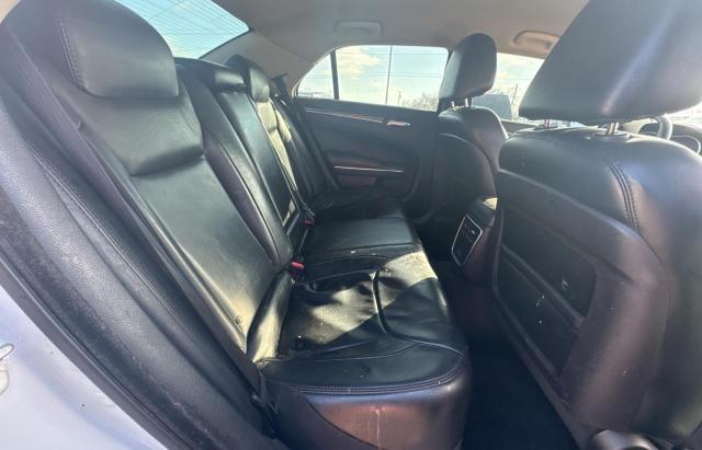 Photo 6 from auction – 2016 CHRYSLER 300 LIMITE with VIN 2C3CCAAG7GH273937