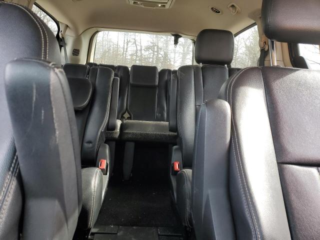 Photo 10 from auction – 2016 CHRYSLER TOWN & COU with VIN 2C4RC1BGXGR111556