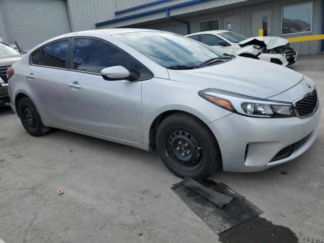 Photo 4 from auction – 2017 KIA FORTE LX with VIN 3KPFL4A70HE044913