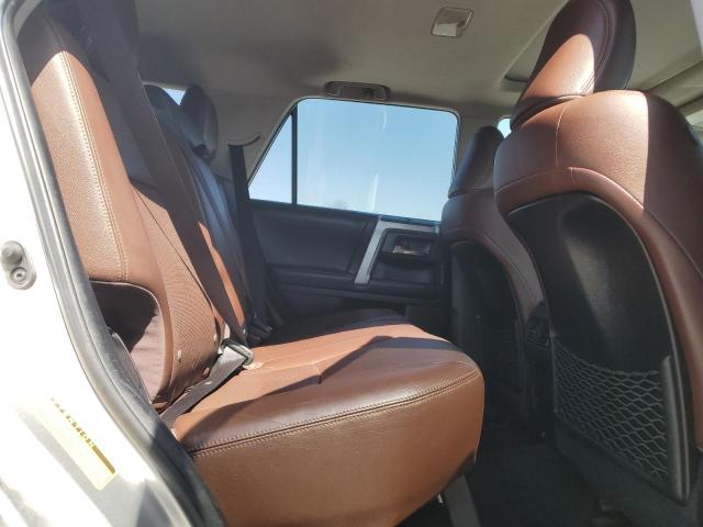 Photo 11 from auction – 2019 TOYOTA 4RUNNER SR with VIN JTEBU5JR5K5669275
