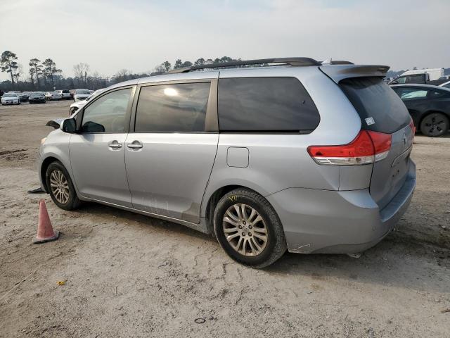 Photo 2 from auction – 2013 TOYOTA SIENNA XLE with VIN 5TDYK3DCXDS295047