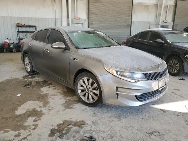Photo 4 from auction – 2018 KIA OPTIMA LX with VIN 5XXGT4L36JG272474
