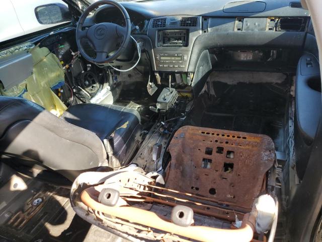 Photo 8 from auction – 2002 LEXUS ES 300 with VIN JTHBF30G825005859